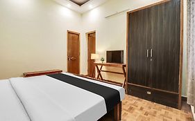 Hotel O Regal